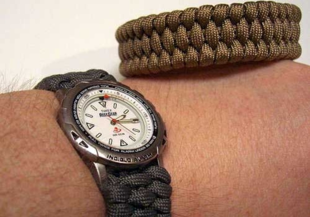 Ремешок из паракорда